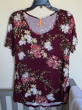 Feiersi Floral Scoop Neck Short Sleeve Top - Burgundy Size XL NWT